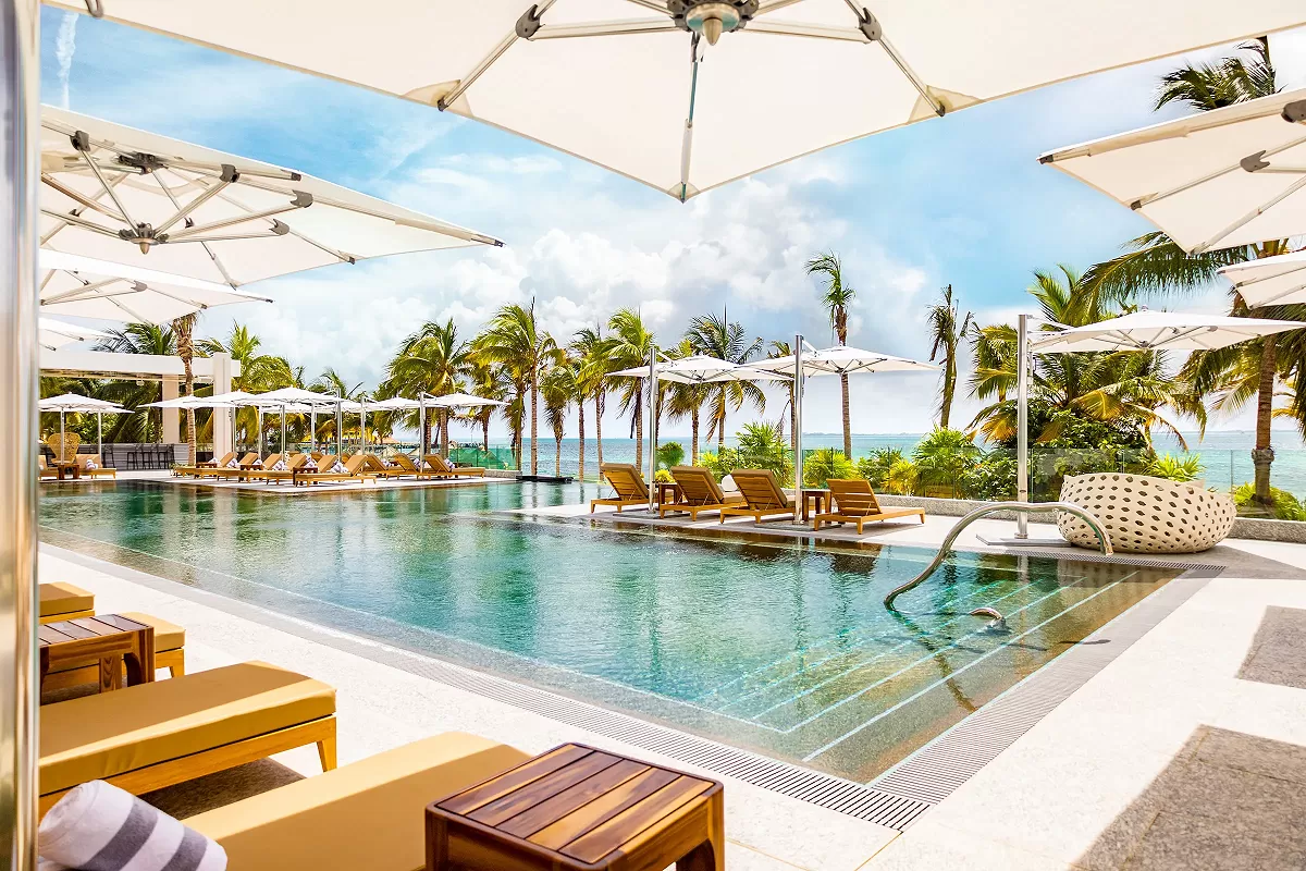 Pool Bar Mousai Cancun